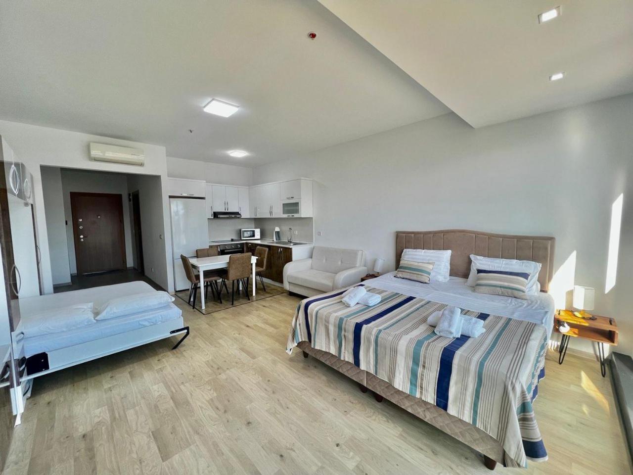 Apartments With Sea And Mountain Views, Portа Batumi Tower Kültér fotó